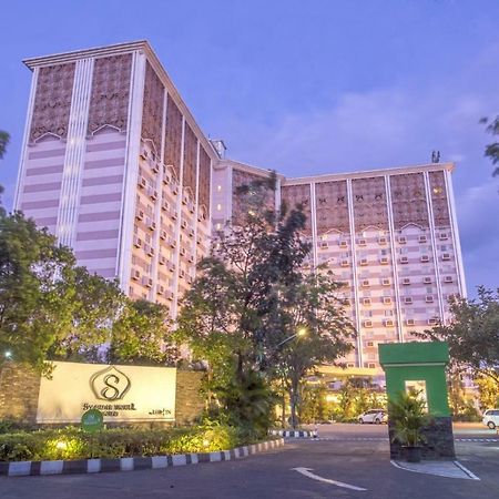 Lorin Syariah Solo Hotel Экстерьер фото