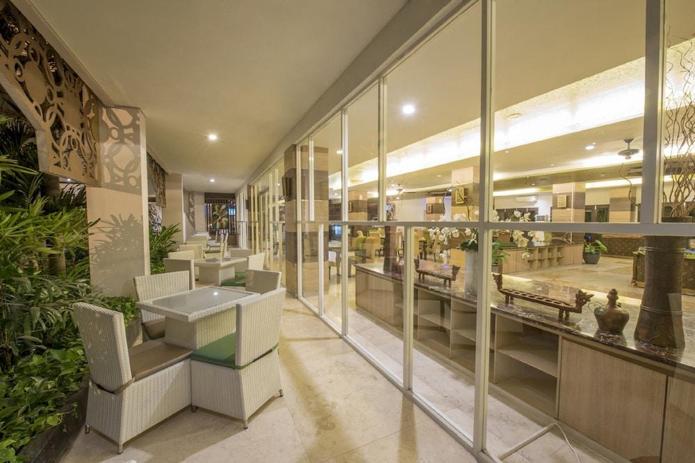 Lorin Syariah Solo Hotel Экстерьер фото