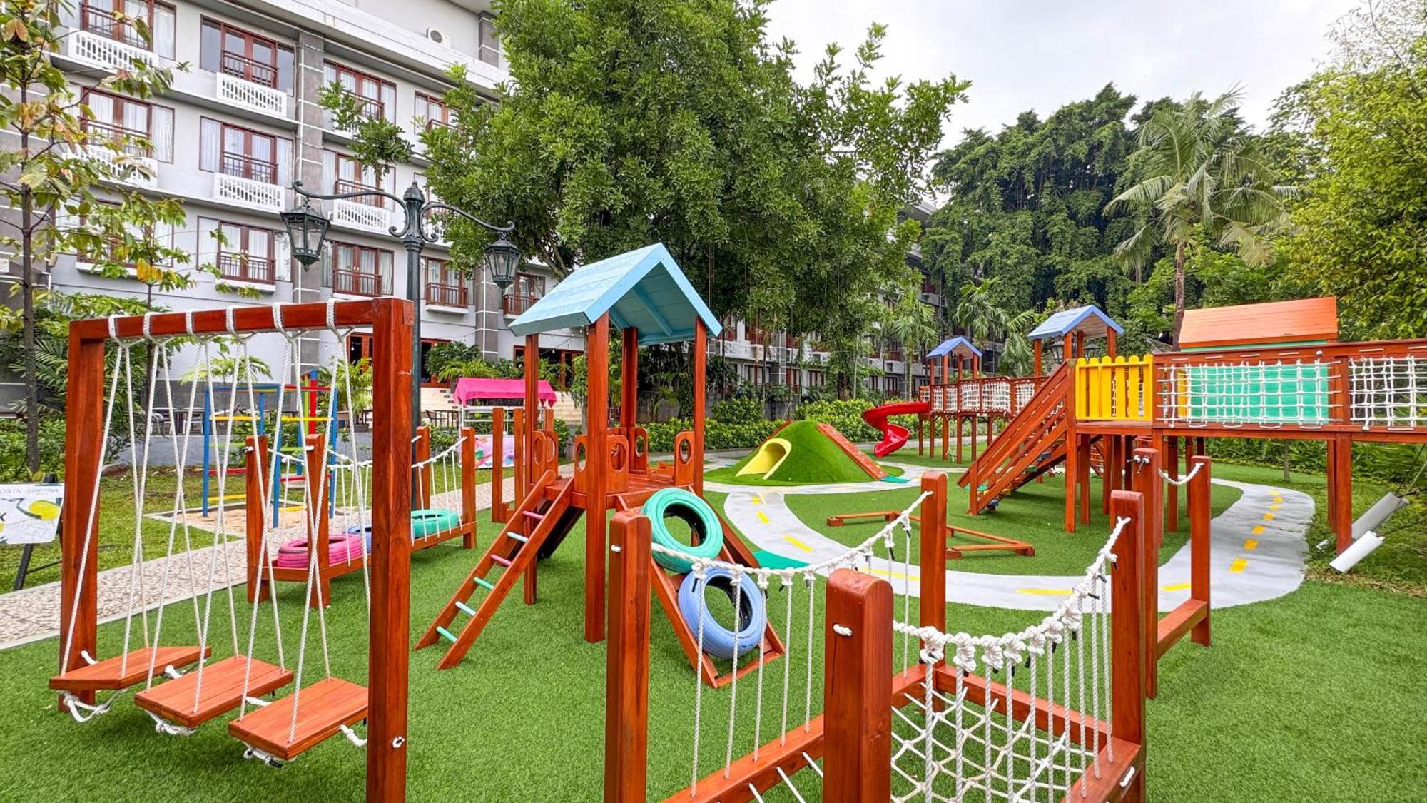 Lorin Syariah Solo Hotel Экстерьер фото