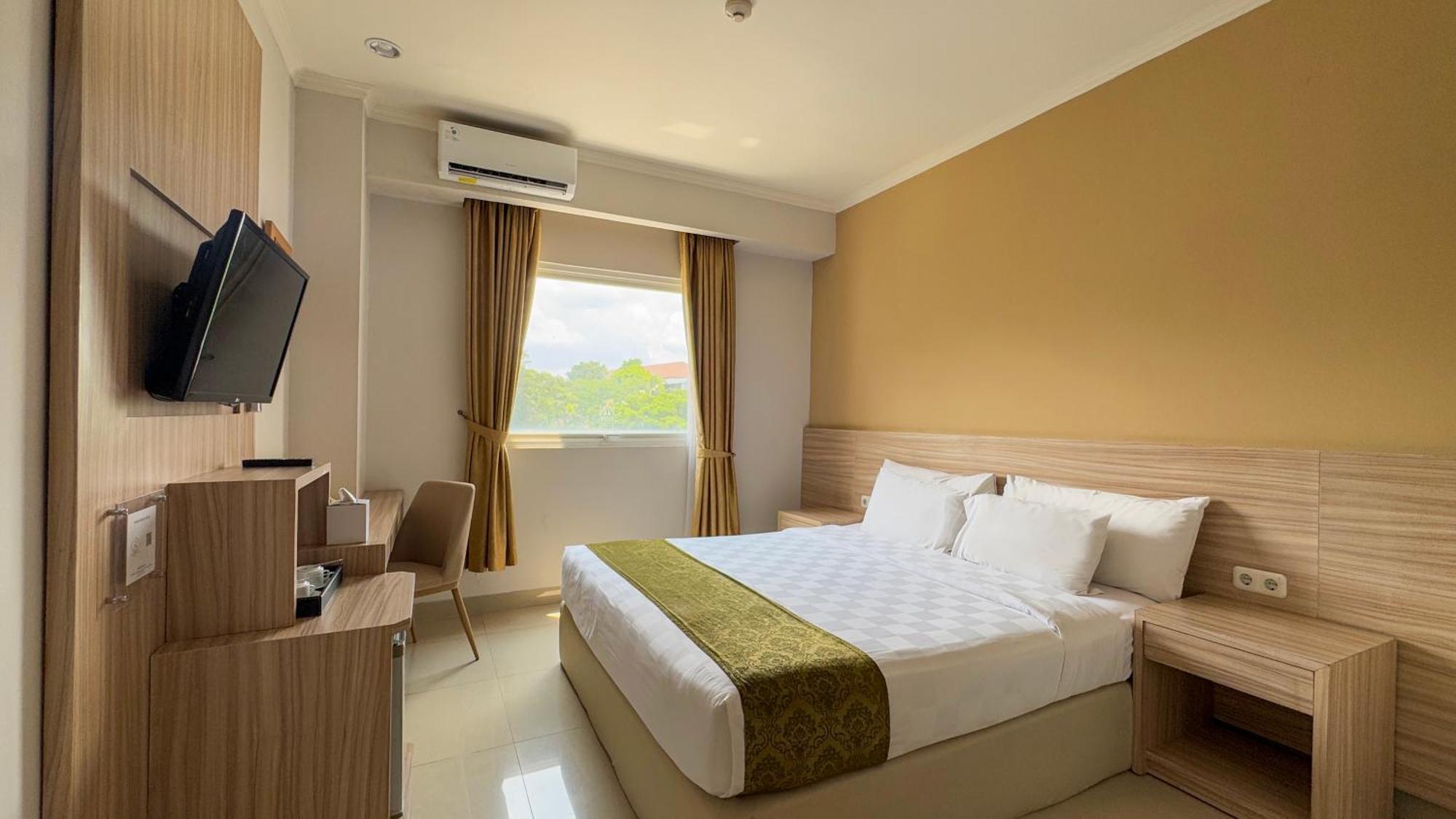 Lorin Syariah Solo Hotel Экстерьер фото