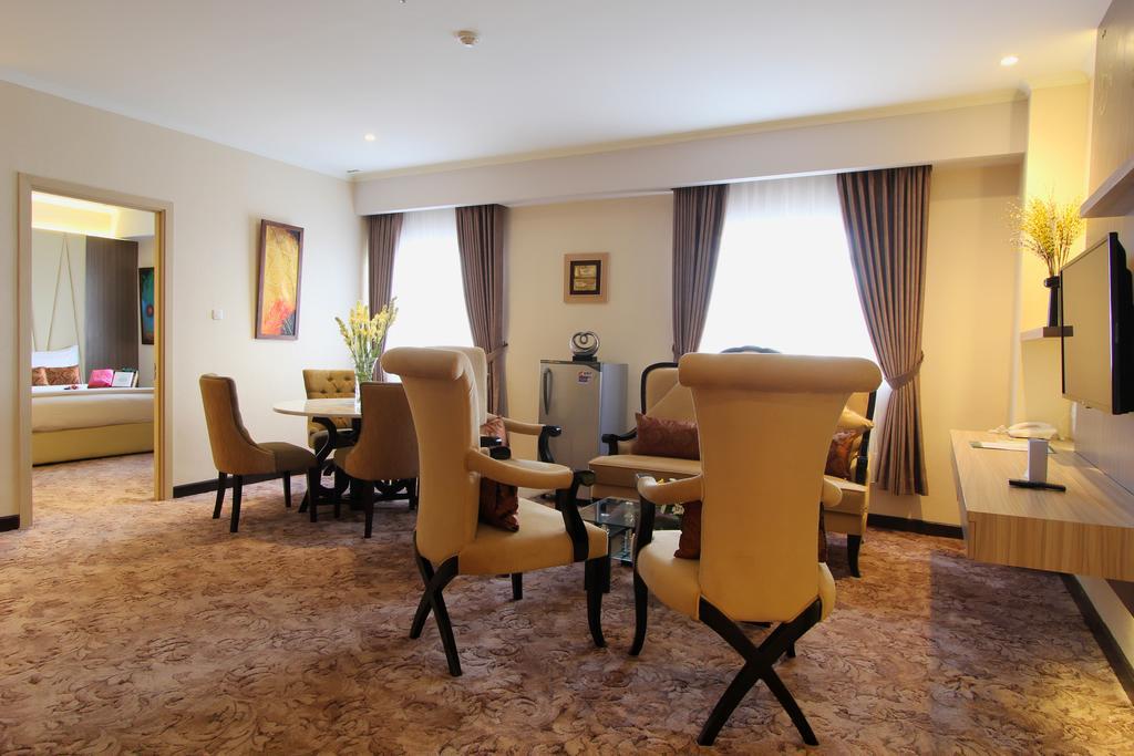 Lorin Syariah Solo Hotel Экстерьер фото