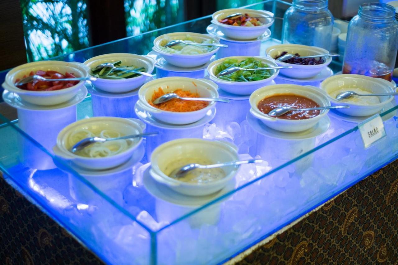 Lorin Syariah Solo Hotel Экстерьер фото